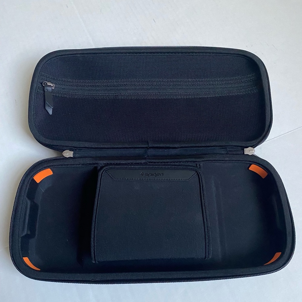 Spigen Rugged Carrying Case – Black Hard Shell Travel Case | Excellent Condition - Picture 6 of 7